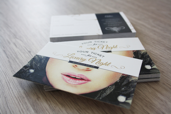 Invitaciones y entradas originales