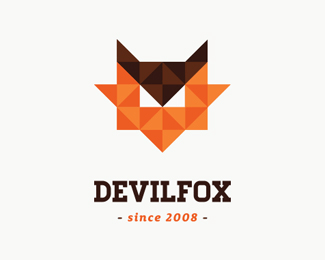 Logotipo triangulares